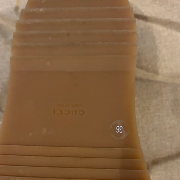 Gucci Tan Monogram Sandals - Picture 5 of 8